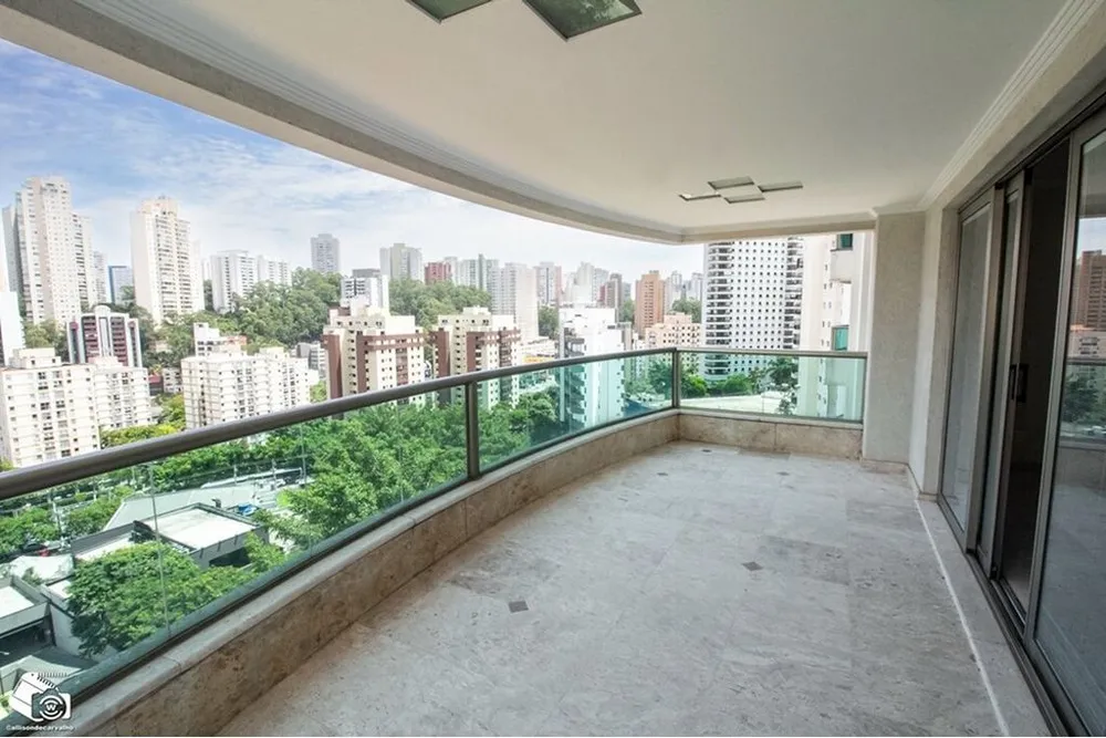 Apartamento, 3 quartos, 228 m² - Foto 1