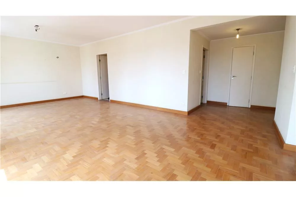 Apartamento à venda com 4 quartos, 203m² - Foto 2