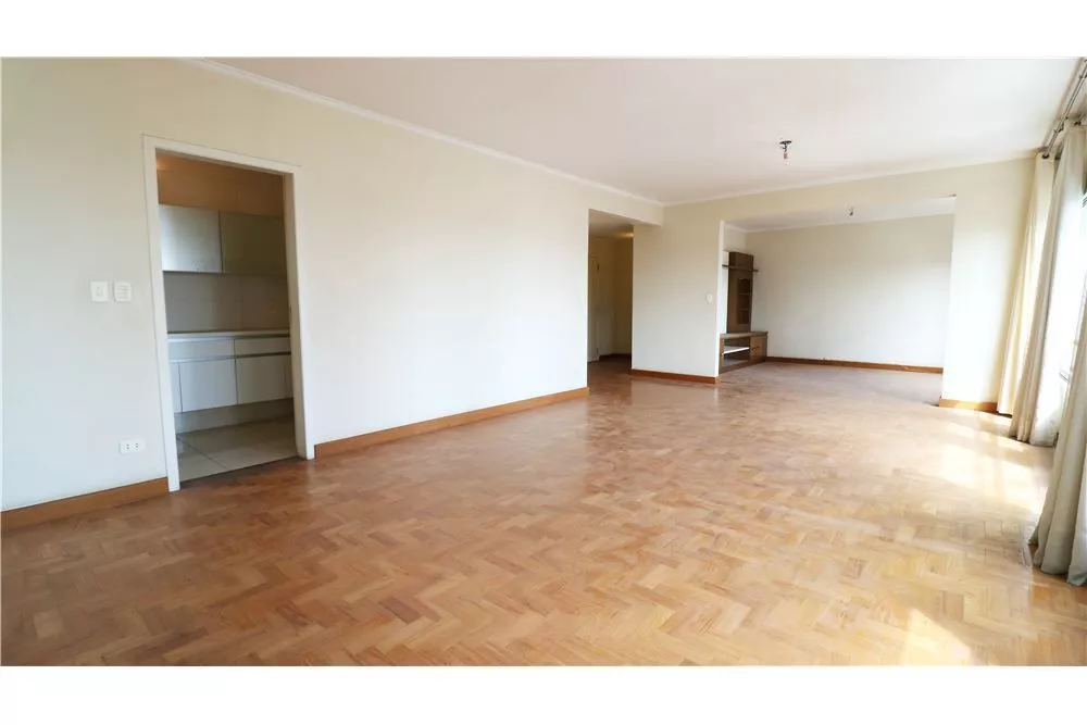 Apartamento à venda com 4 quartos, 203m² - Foto 1