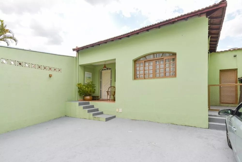 Casa de Condomínio à venda com 4 quartos, 194m² - Foto 1