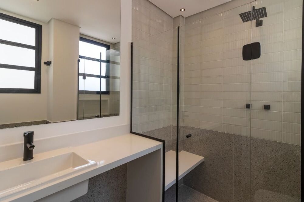 Apartamento à venda com 3 quartos, 212m² - Foto 3