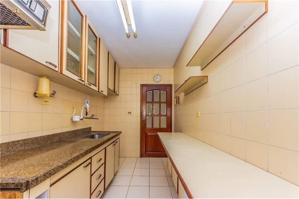 Apartamento à venda com 2 quartos, 77m² - Foto 1