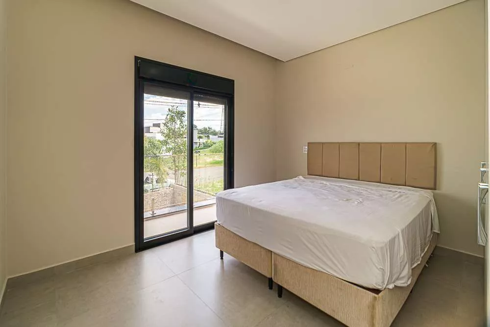 Casa de Condomínio à venda com 4 quartos, 331m² - Foto 3