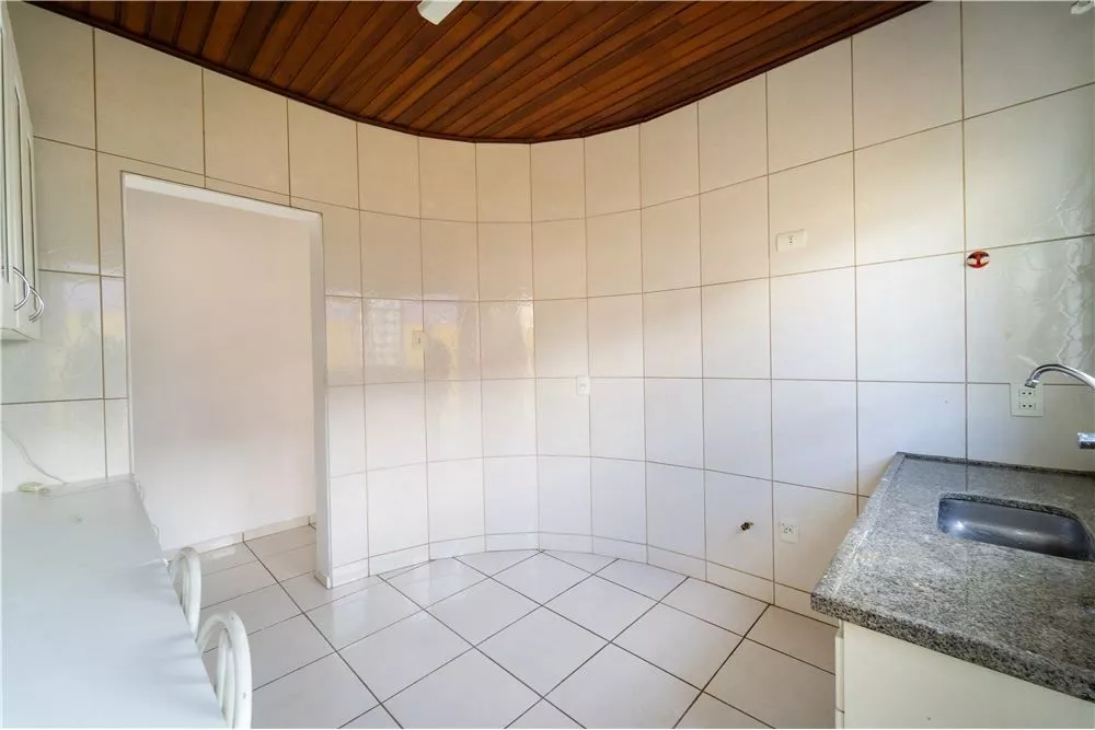 Casa de Condomínio à venda com 2 quartos, 164m² - Foto 2