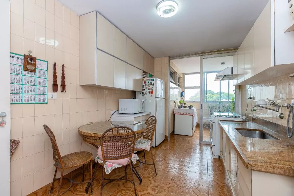 Apartamento à venda com 3 quartos, 111m² - Foto 17