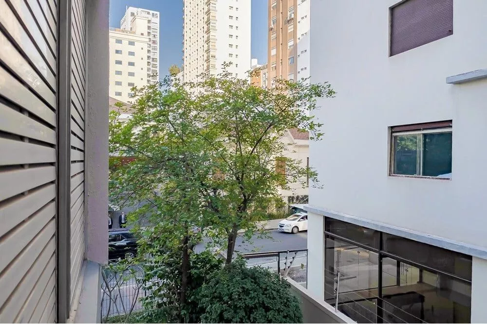 Apartamento à venda com 4 quartos, 120m² - Foto 2