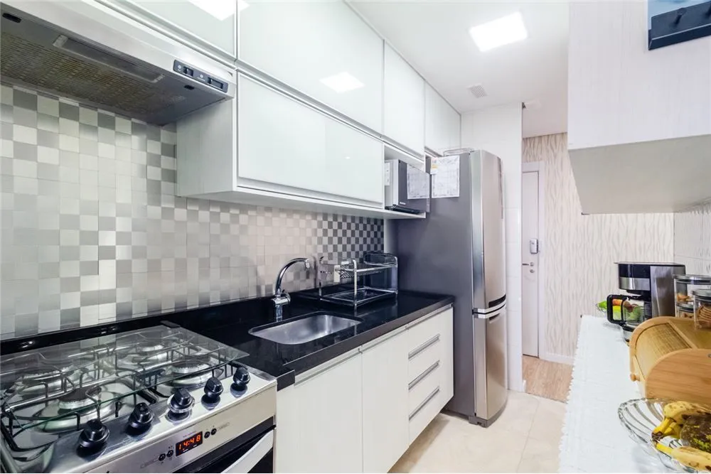 Apartamento, 3 quartos, 81 m² - Foto 2
