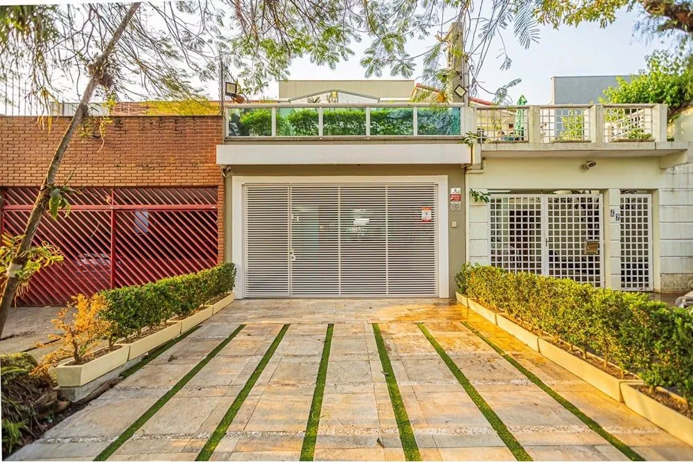 Casa de Condomínio à venda com 5 quartos, 231m² - Foto 1