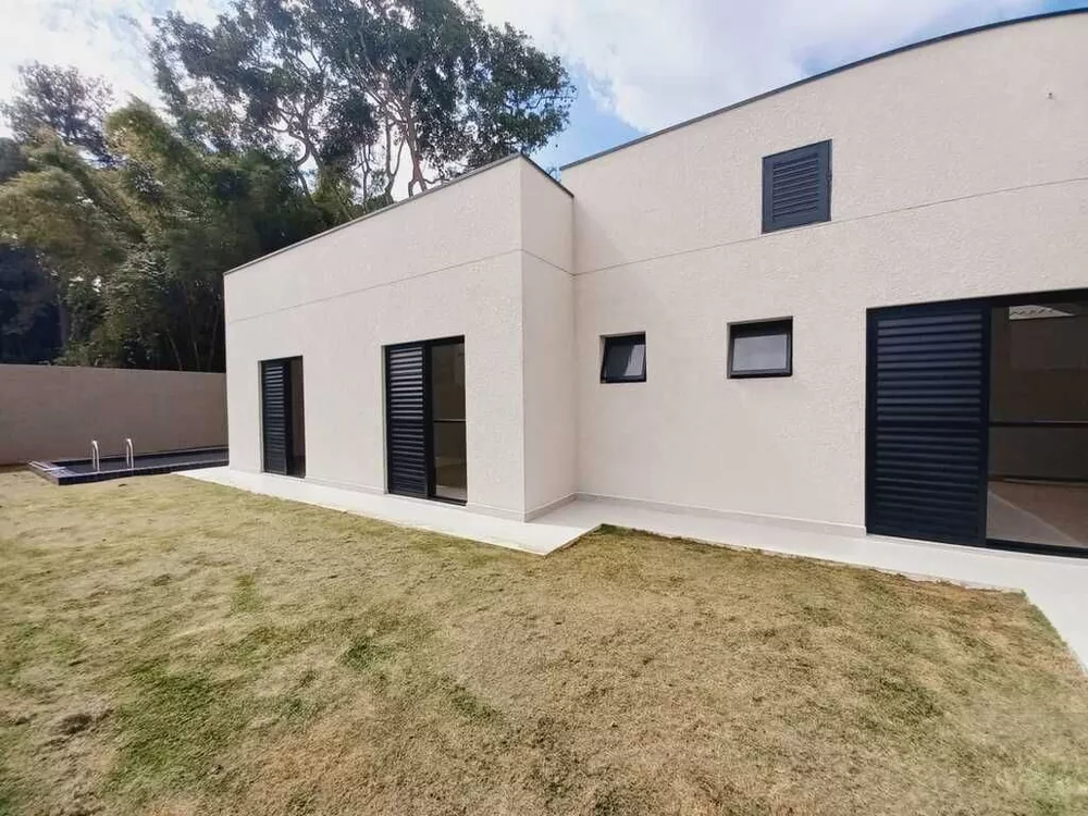 Casa de Condomínio à venda com 3 quartos, 245m² - Foto 1