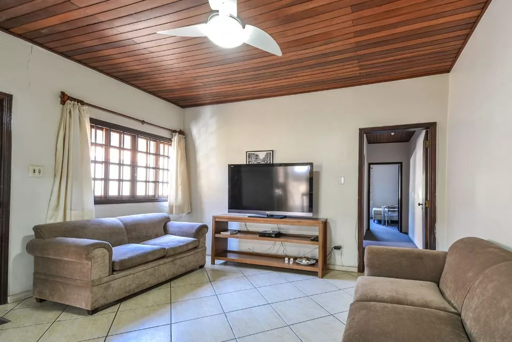 Casa à venda com 3 quartos, 150m² - Foto 3