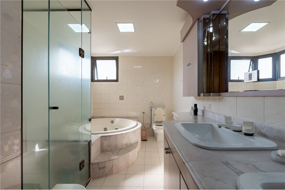 Apartamento, 4 quartos, 214 m² - Foto 2