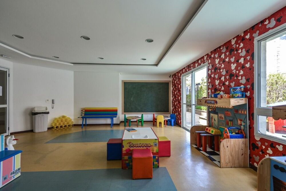 Apartamento à venda com 3 quartos, 94m² - Foto 2