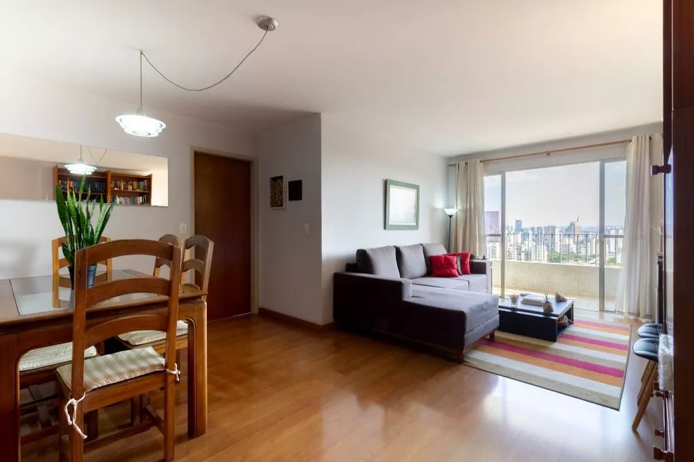 Apartamento à venda com 3 quartos, 113m² - Foto 1