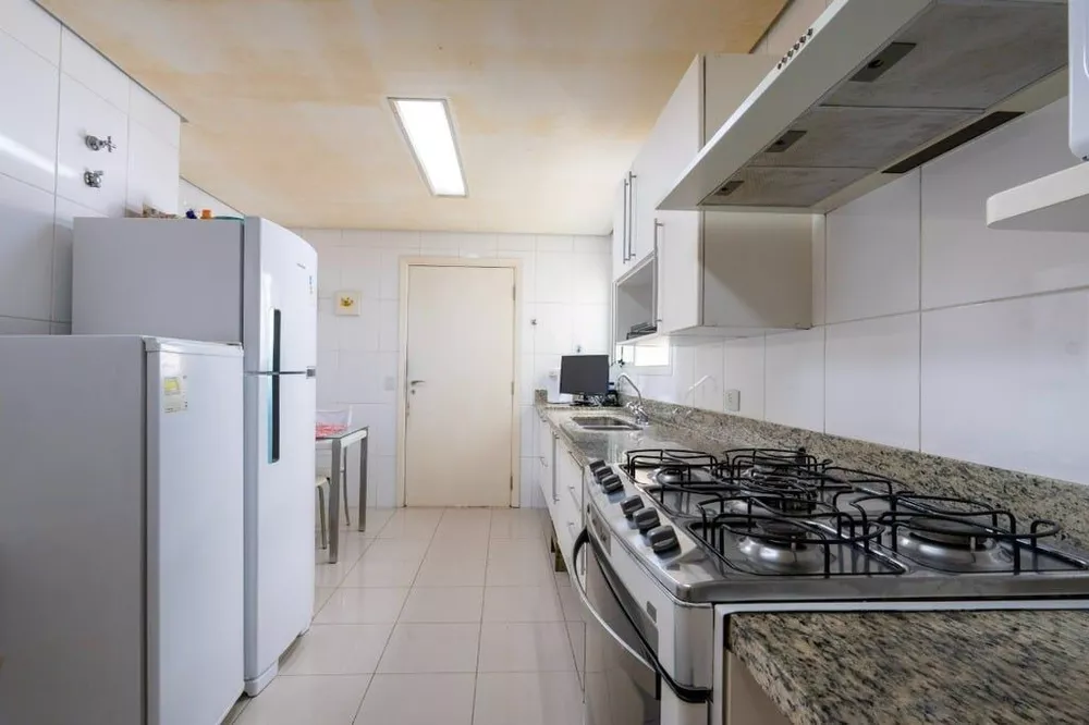 Apartamento à venda com 3 quartos, 163m² - Foto 4