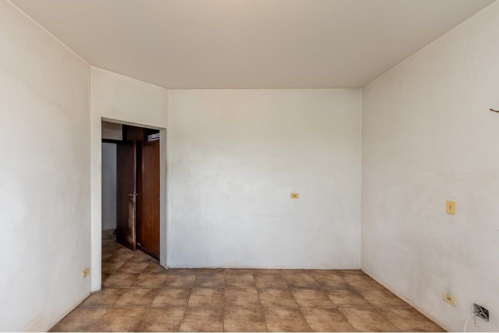 Apartamento à venda com 4 quartos, 209m² - Foto 4