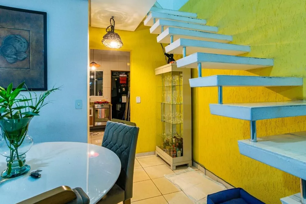 Casa de Condomínio à venda com 2 quartos, 75m² - Foto 1