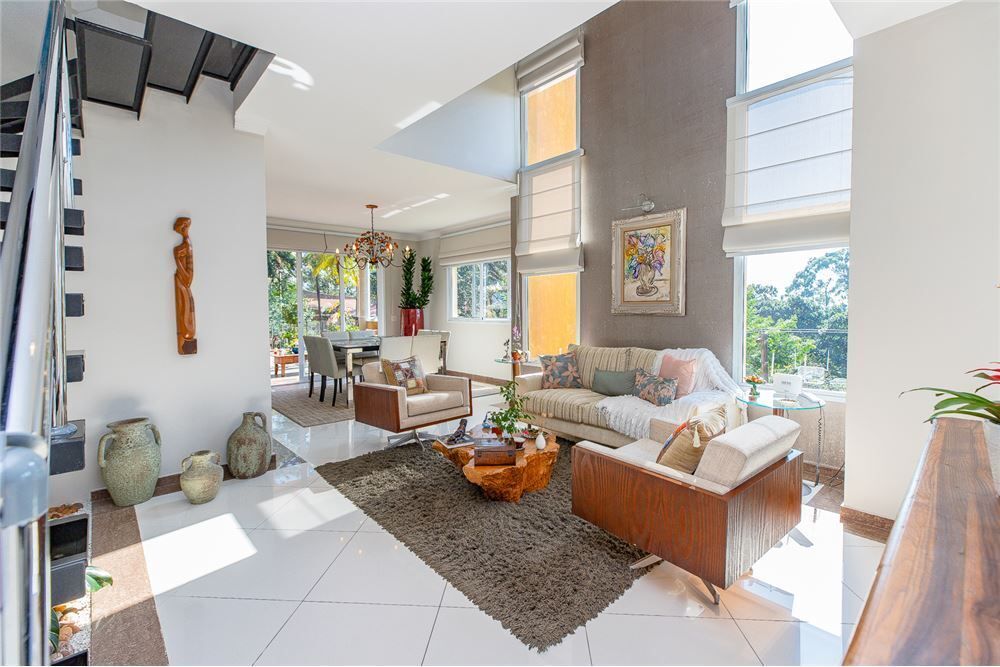 Casa de Condomínio à venda com 4 quartos, 438m² - Foto 1