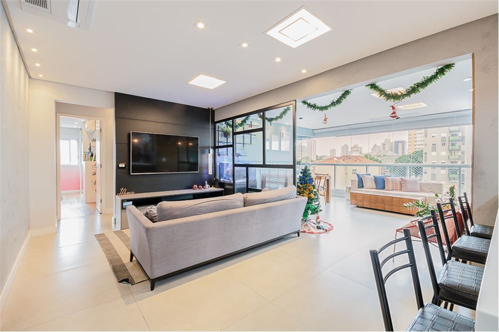Apartamento à venda com 3 quartos, 117m² - Foto 1