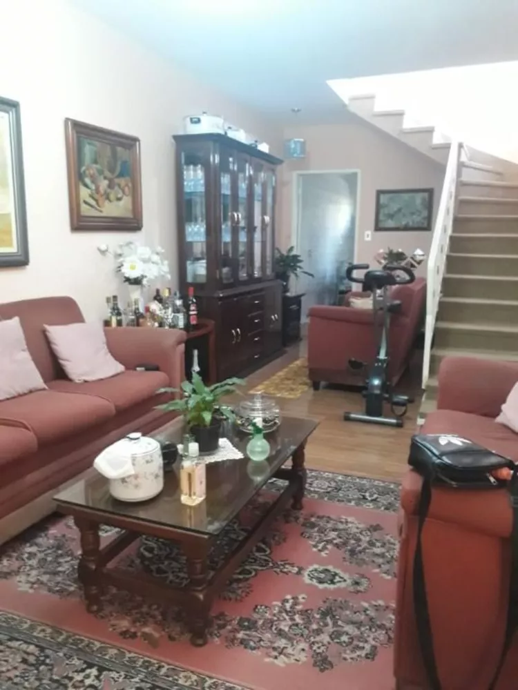 Casa à venda com 3 quartos, 140m² - Foto 1