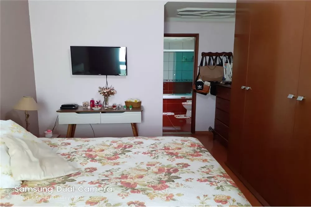 Apartamento à venda com 3 quartos, 126m² - Foto 3