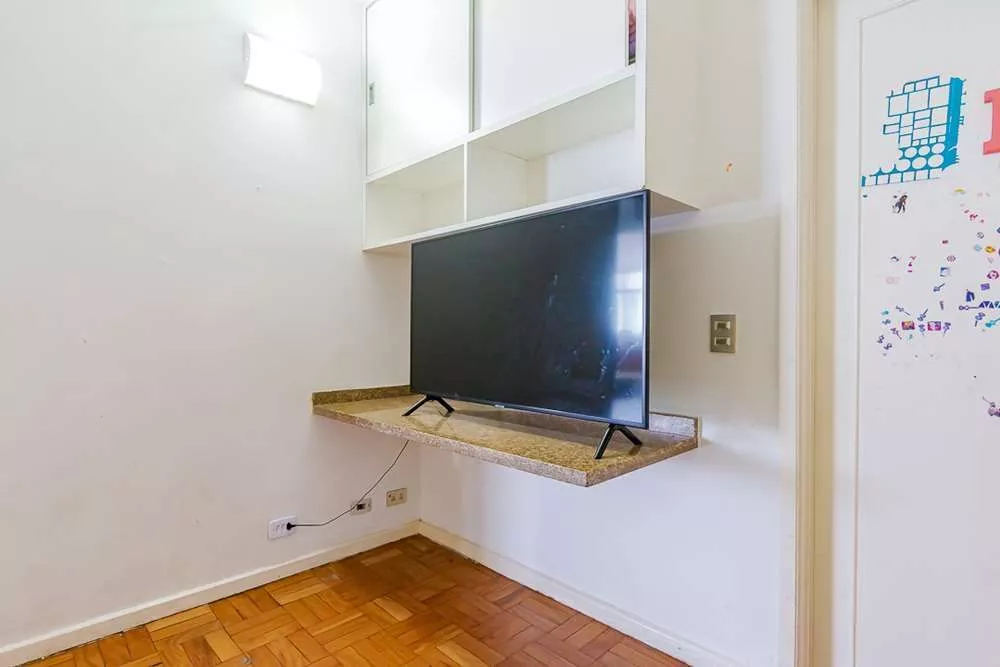 Apartamento à venda com 3 quartos, 196m² - Foto 3