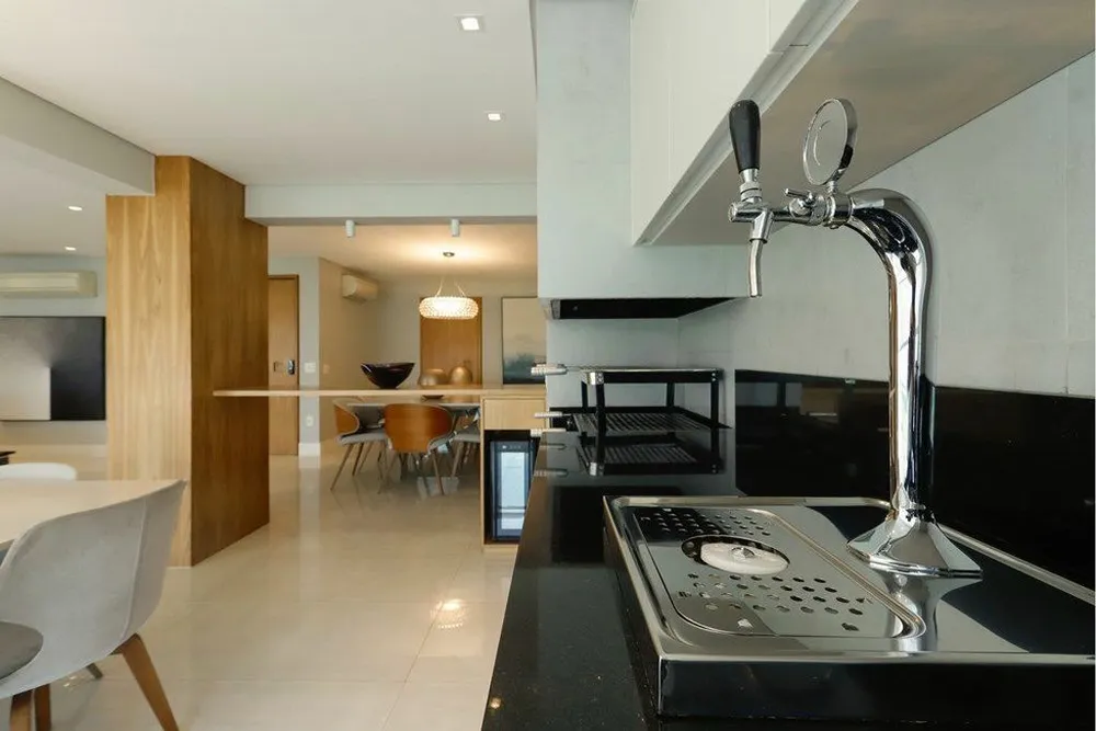 Apartamento, 3 quartos, 241 m² - Foto 2