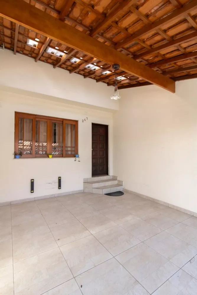 Casa de Condomínio à venda com 3 quartos, 142m² - Foto 1