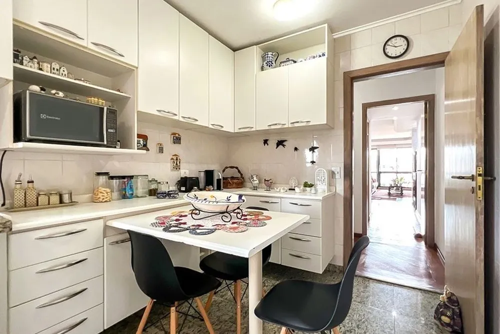 Apartamento, 3 quartos, 161 m² - Foto 2