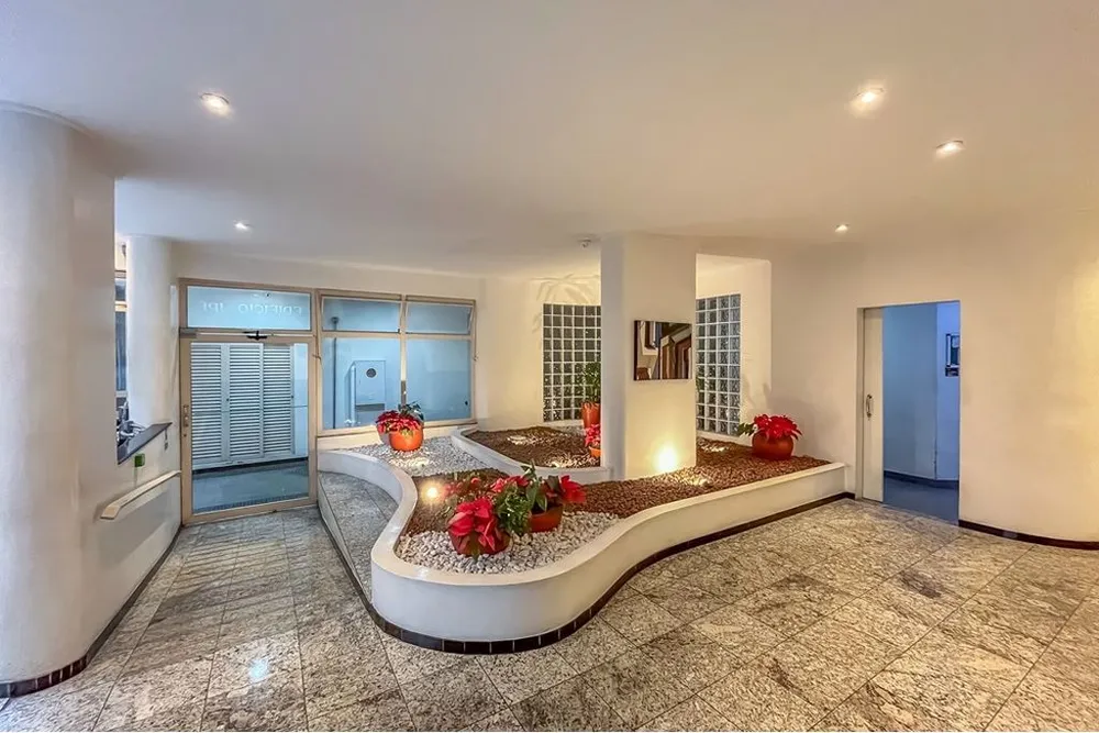 Apartamento, 3 quartos, 212 m² - Foto 2