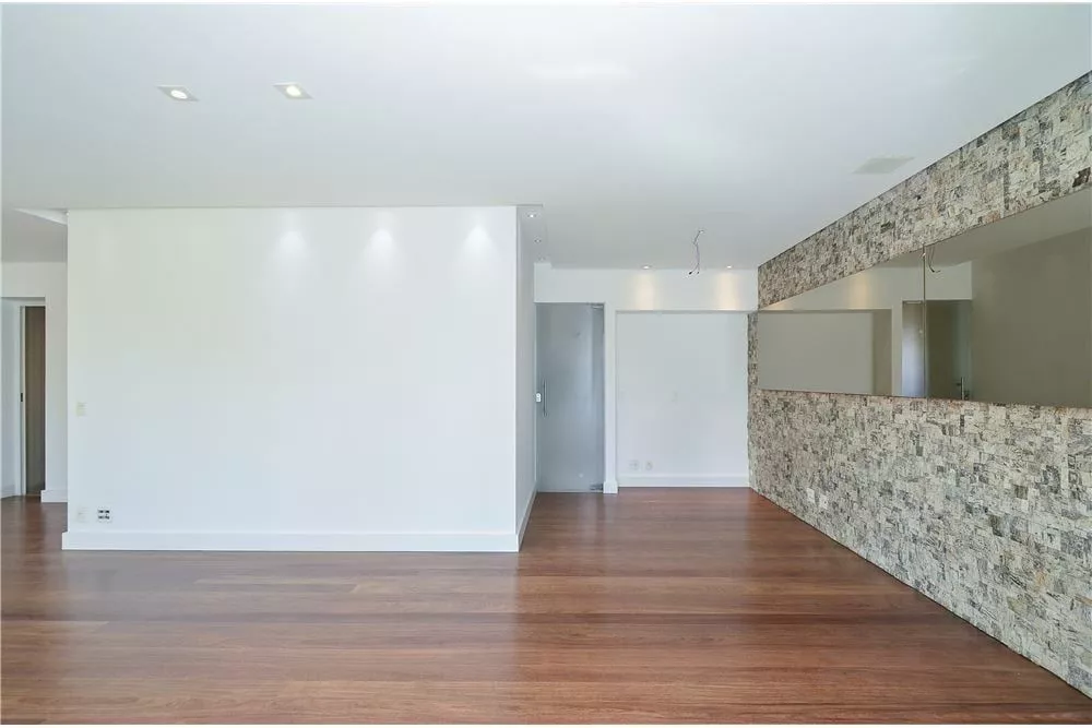 Apartamento à venda com 3 quartos, 147m² - Foto 4