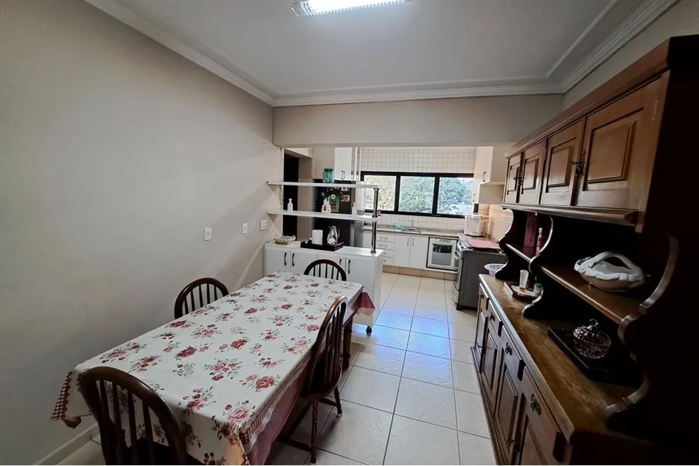 Apartamento, 3 quartos, 173 m² - Foto 1