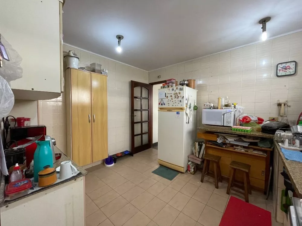 Casa à venda com 4 quartos, 200m² - Foto 26