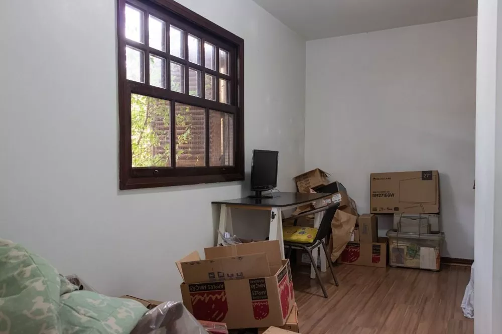 Casa à venda com 4 quartos, 200m² - Foto 22