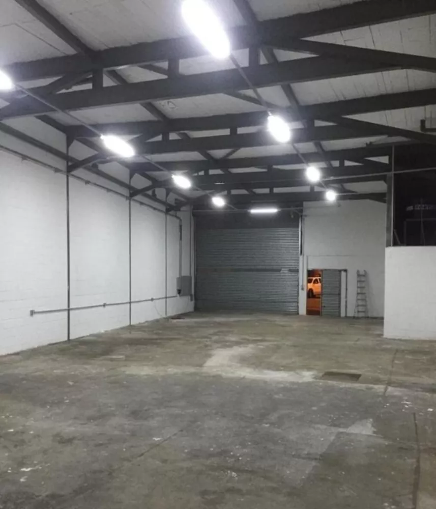 Depósito-Galpão-Armazém para alugar, 250m² - Foto 2