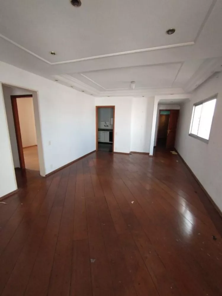 Apartamento à venda com 3 quartos, 107m² - Foto 4