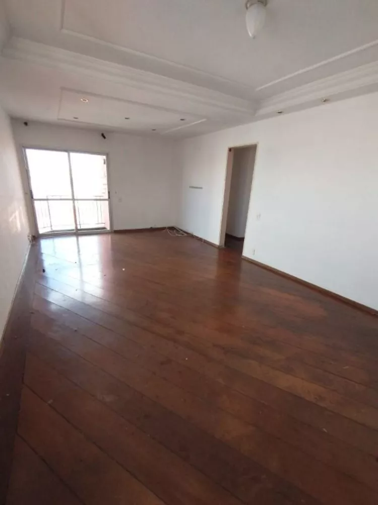 Apartamento à venda com 3 quartos, 107m² - Foto 1