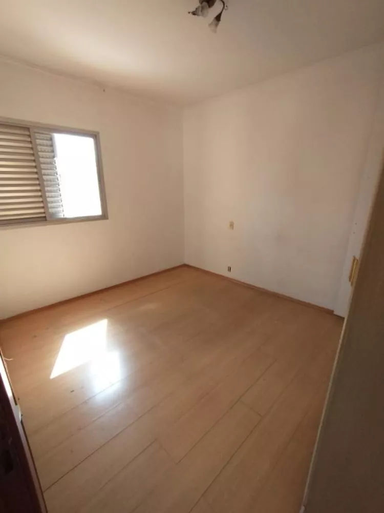 Apartamento à venda com 3 quartos, 107m² - Foto 11