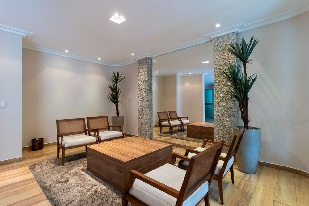 Apartamento à venda com 3 quartos, 121m² - Foto 2