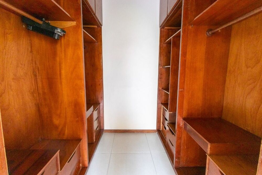 Apartamento à venda com 3 quartos, 121m² - Foto 7