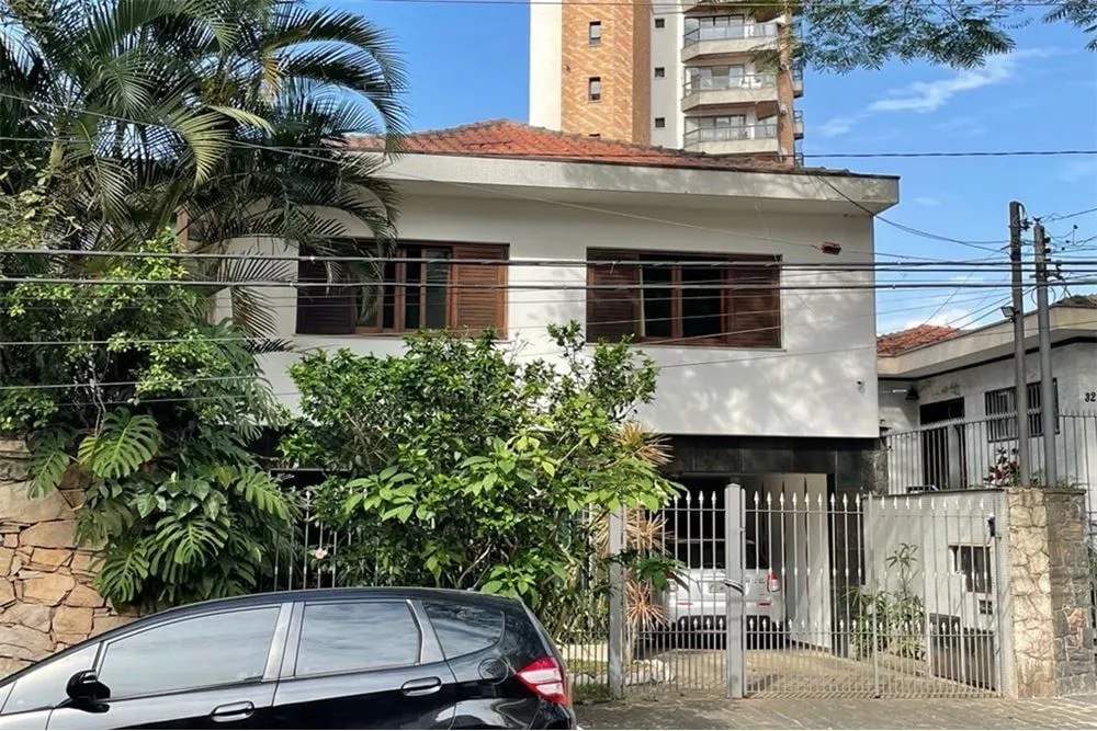 Casa de Condomínio à venda com 4 quartos, 232m² - Foto 1