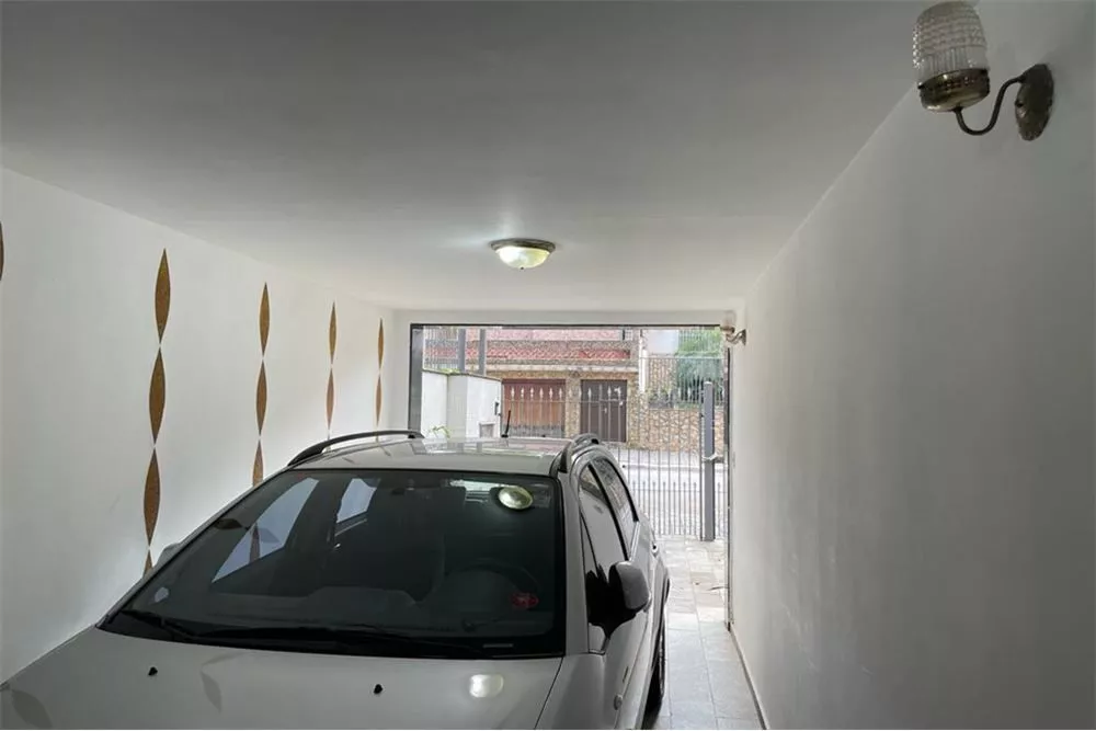 Casa de Condomínio à venda com 4 quartos, 232m² - Foto 4