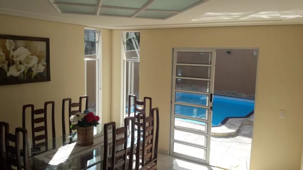 Sobrado à venda com 4 quartos, 335m² - Foto 2