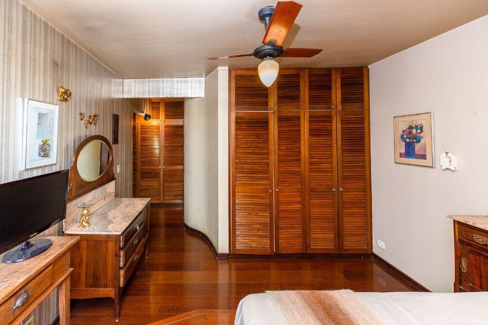 Apartamento à venda com 3 quartos, 210m² - Foto 7