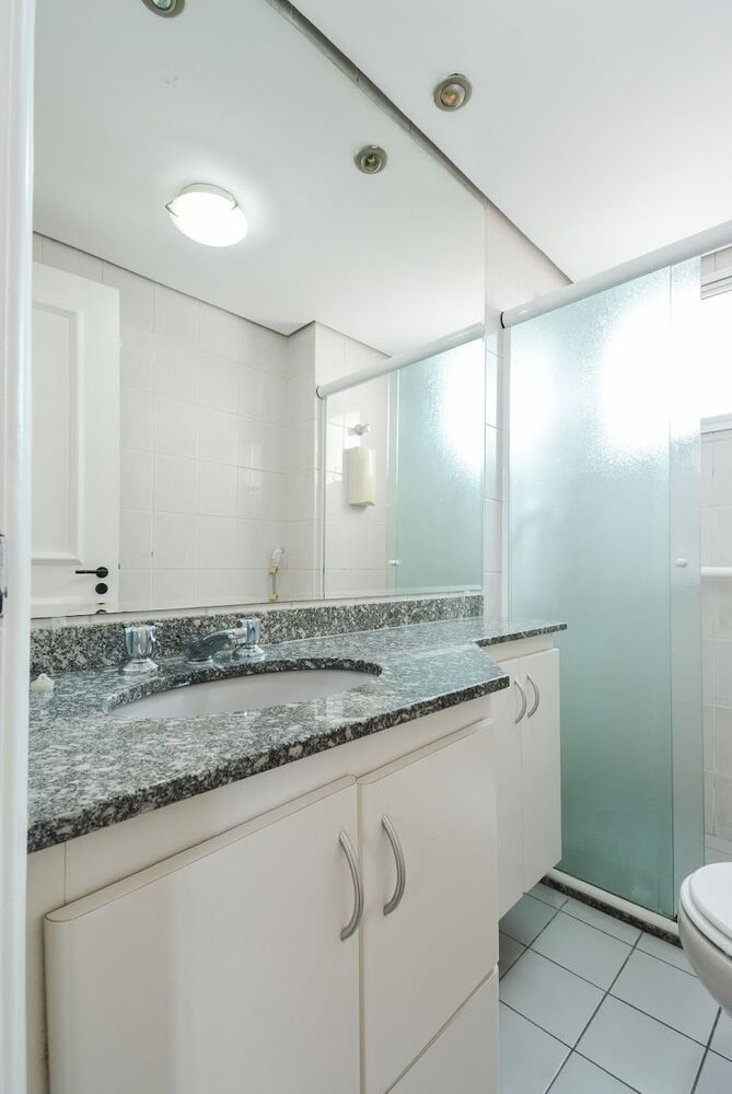 Apartamento à venda com 2 quartos, 74100m² - Foto 2