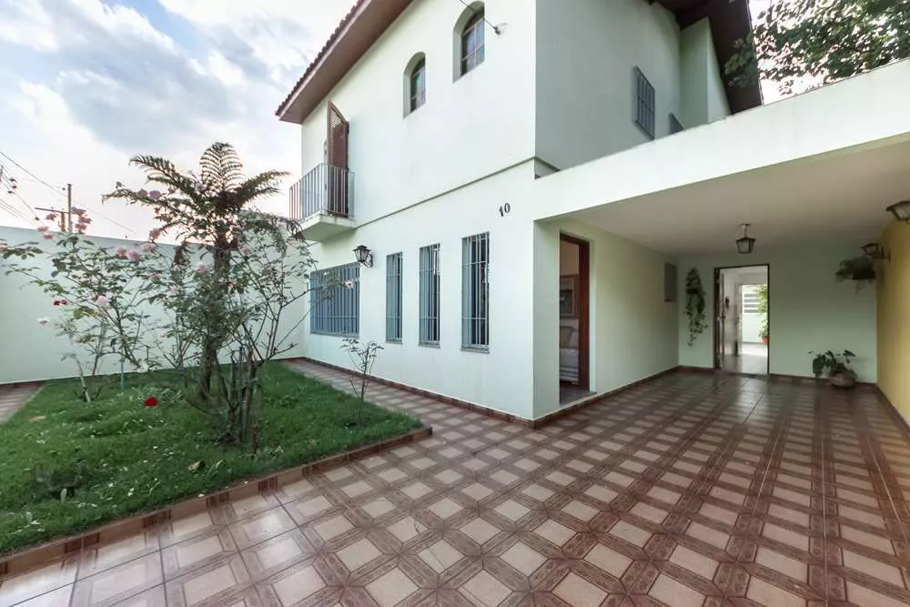 Casa de Condomínio à venda com 4 quartos, 226m² - Foto 2