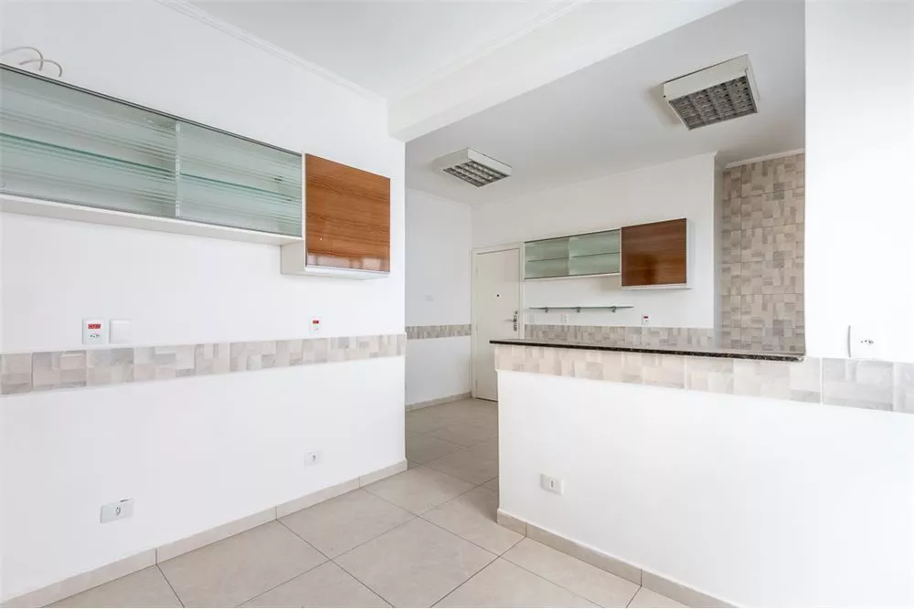 Apartamento à venda com 3 quartos, 144m² - Foto 2