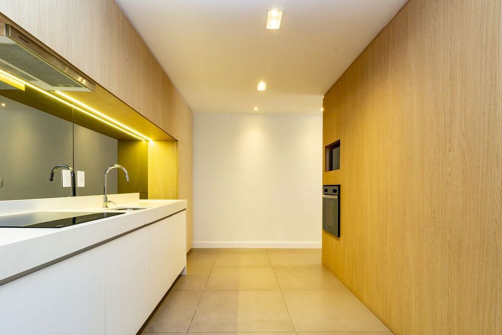 Apartamento à venda com 3 quartos, 84m² - Foto 2