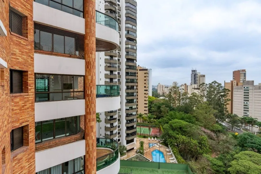 Apartamento à venda com 4 quartos, 236m² - Foto 6