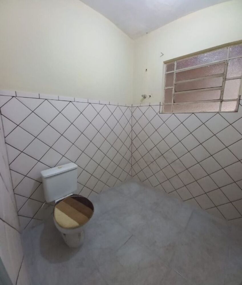 Casa à venda e aluguel com 2 quartos, 76m² - Foto 4