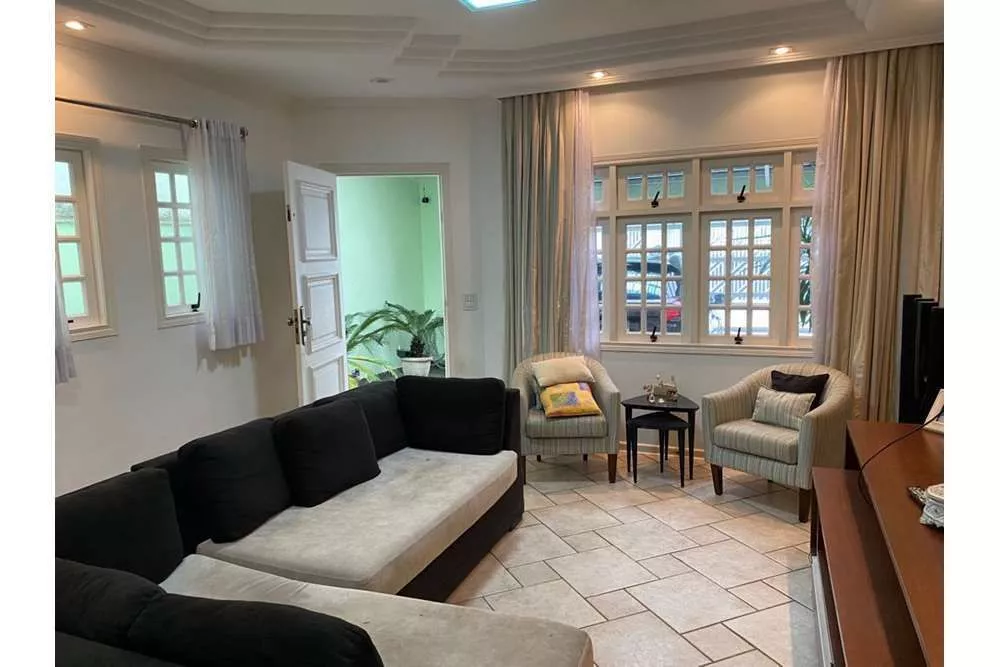 Casa de Condomínio à venda com 3 quartos, 180m² - Foto 2